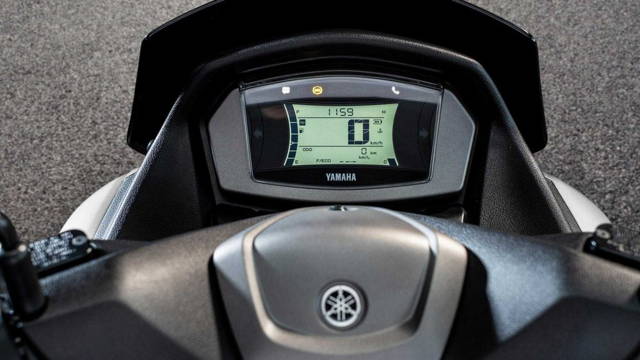 Yamaha NMAX 155 - reducere 400 Eur, bonus 180 euro