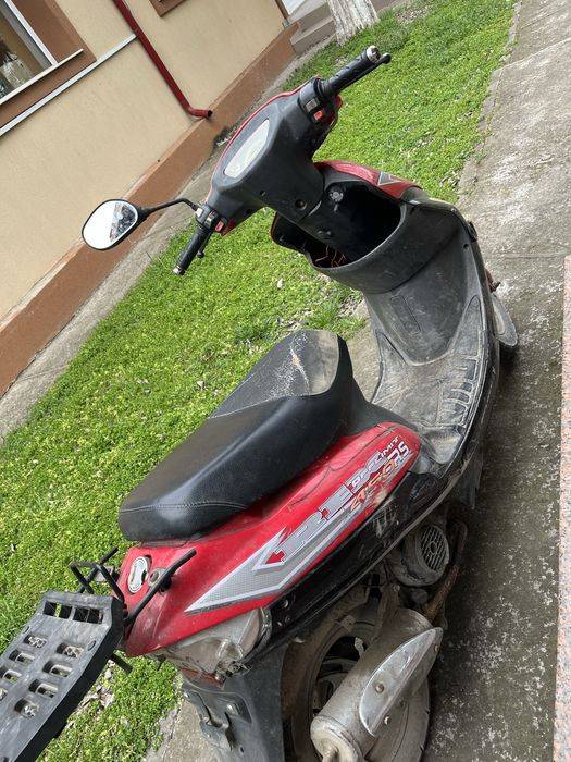 Vand scuter 49cc pornire la buton si pedala 1200 lei neg