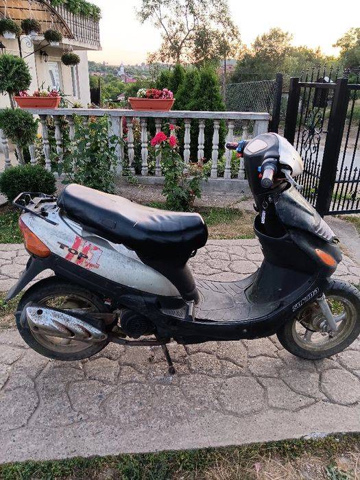Vând scuter Sukida 50ccm 4t

Nou manșoane 
Nou filtru de aer (sport)
N
