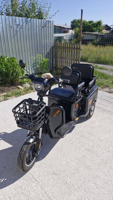 Vând scuter electric