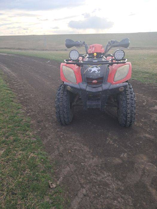 Vind atv kymco de 80cc trage bine