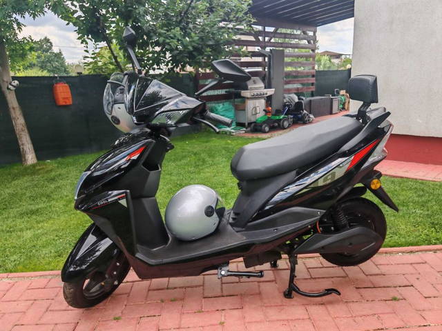 Scuter electric 25 km/h