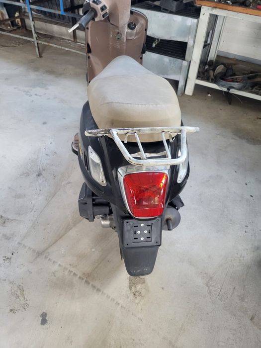 Vand scuter Sanyang de 50cc recent adus din Italia cu acte