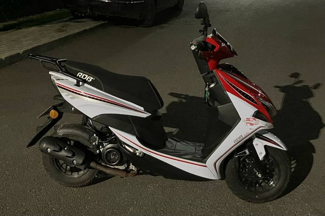 Scuter 49cc in 4 timpi