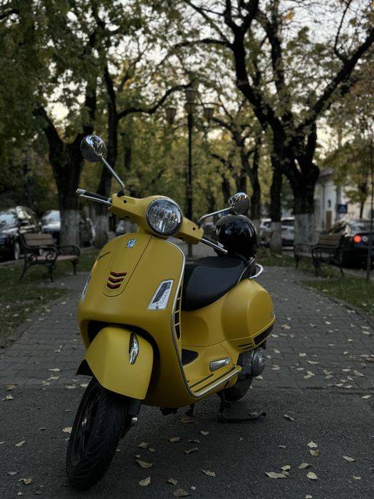 Vespa 300 GTS Sport