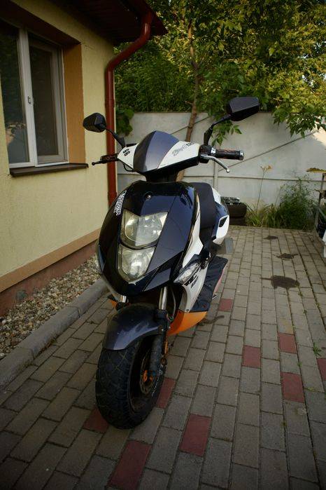 Vand Scuter Padock