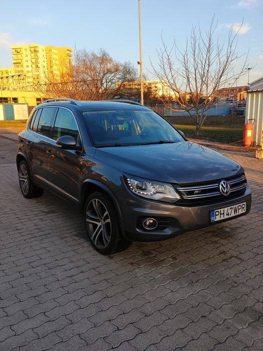 VW Tiguan R-Line Off-Road trapă panoramică