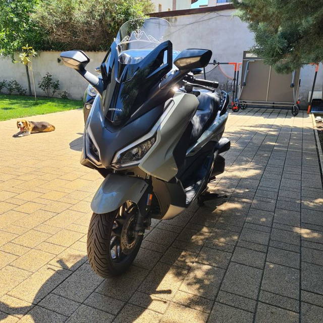 Honda Forza 350, an 2024, primul proprietar