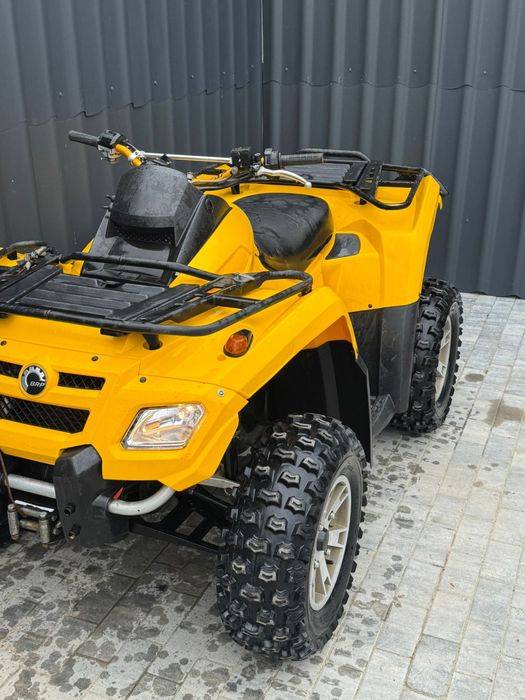 Can-am Outlander 800R (nu polaris , cf moto )