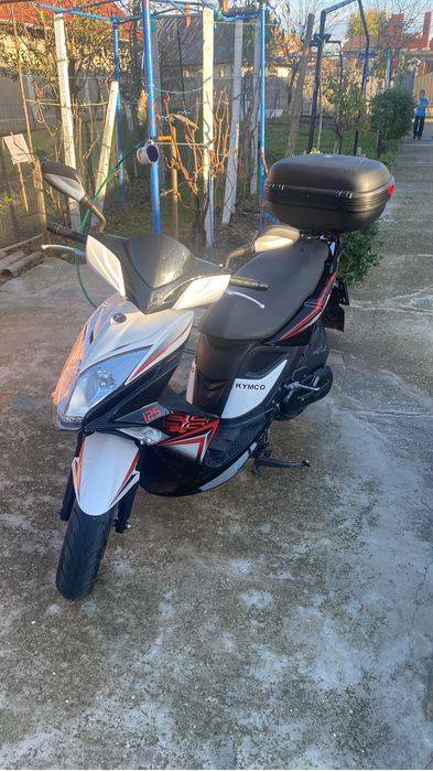 Vand scuter Kimko super 8