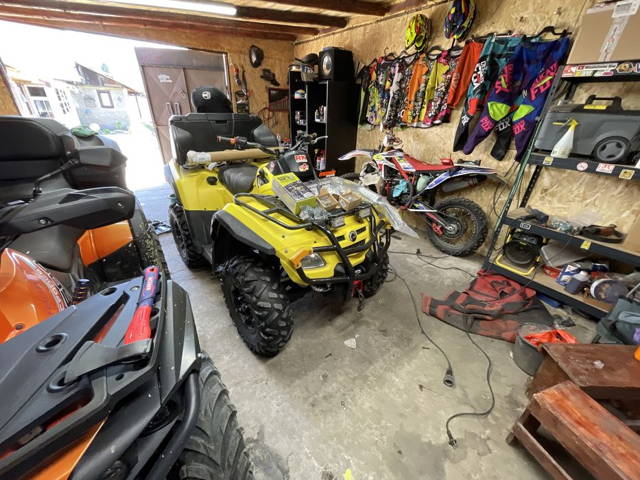 Can am outlander 800R 4x4