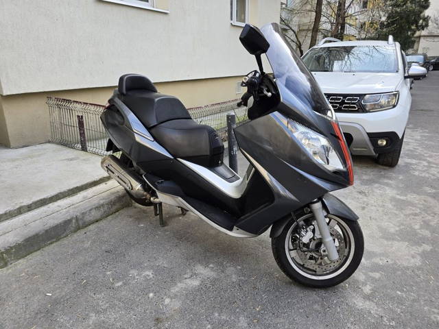 Maxiscuter Peugeot Satelis 400 Premium |  2012 | top speed 175km/h