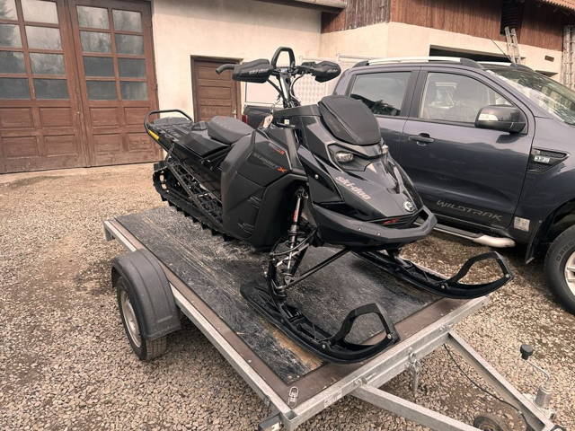 Snowmobil Ski Doo Summit Turbo-R 850 Gen 5 Expert