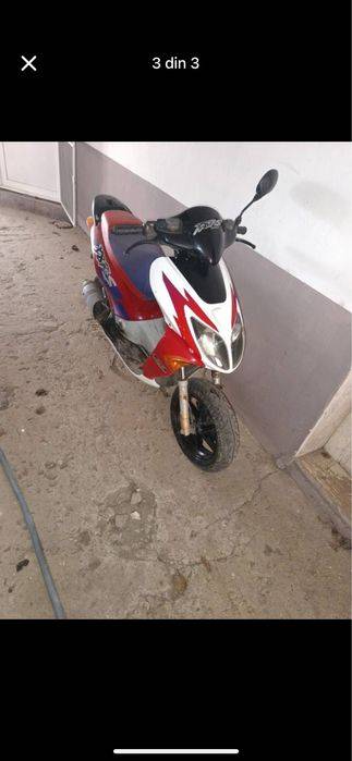 Scuter de vanzare cu mici urme de uzură nu accept schimburi………………………..