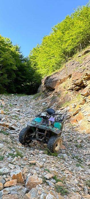 Vând ATV Kawasaki 300