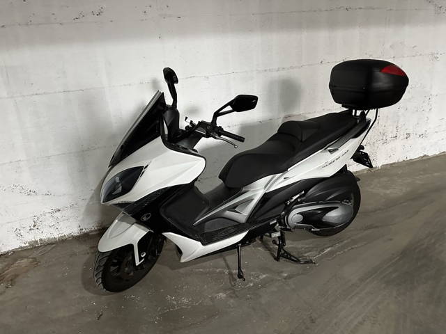 Kymco xciting 400i, recent adus, anvelopa spate noua, topcase
