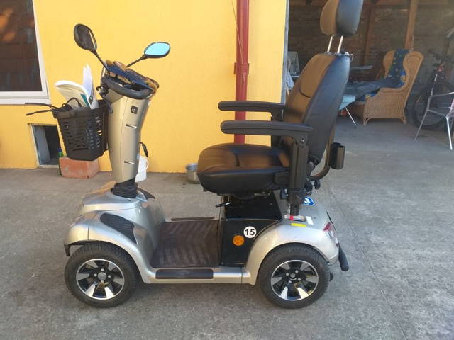 Scooter persoane dizabilitați