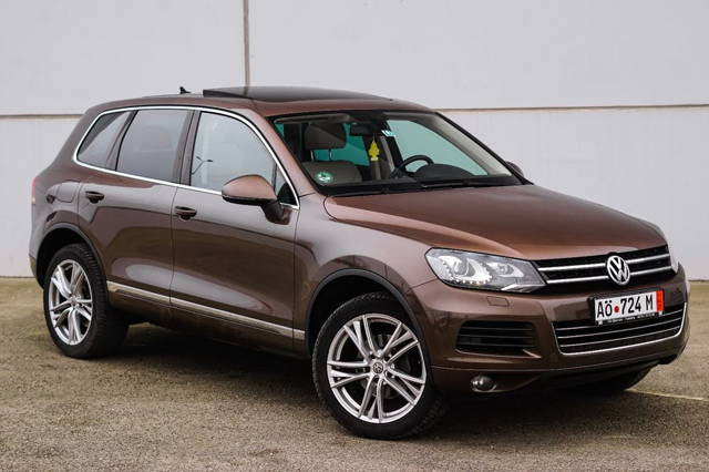 ### VW Touareg ###
^ An fabricatie: 2012
^ Motorizare: 3.0 TDI V6 245