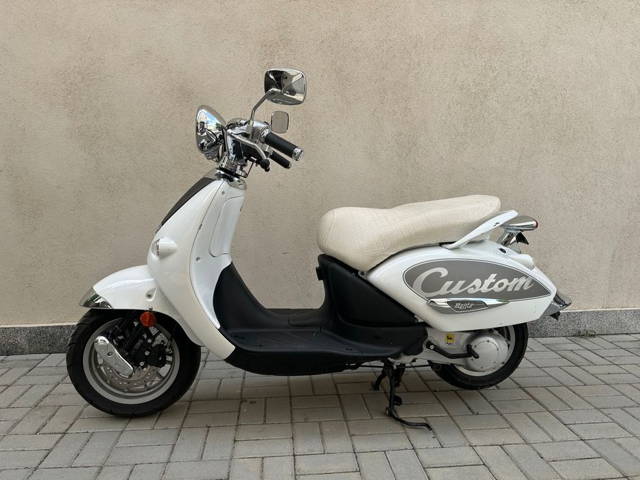 Scuter Aprilia Mojito Custom 50