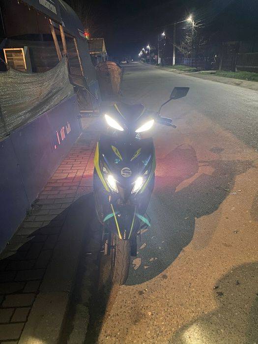 Vand scuter electric