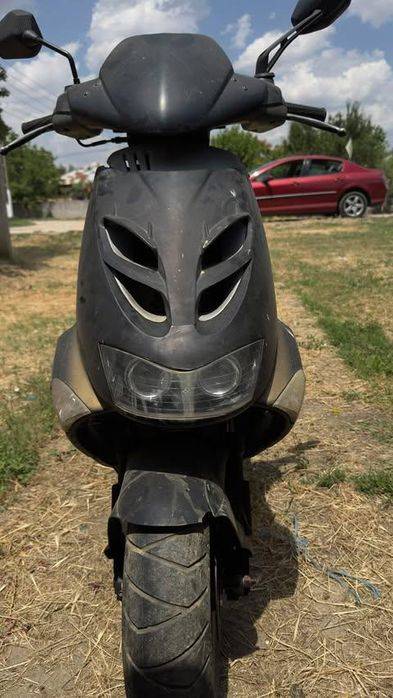 Vând scuter Aprilia Sr-R
