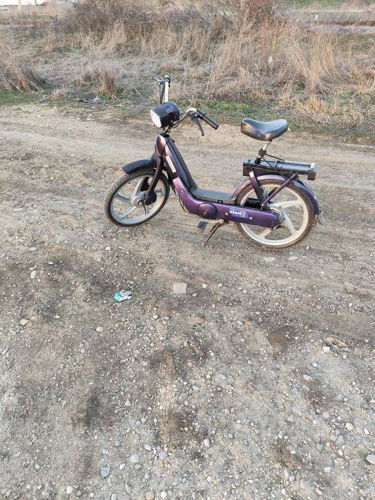Vând Piaggio ciao
