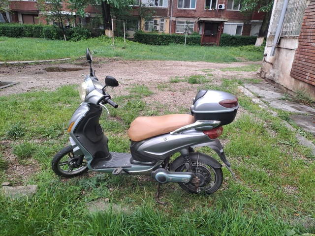 Vând scuter electric