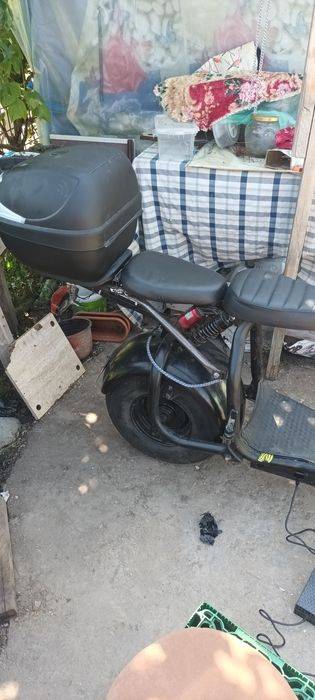 Vând scuter electric harley