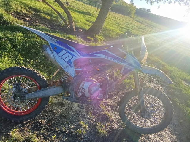 Vând Cross125CCC
