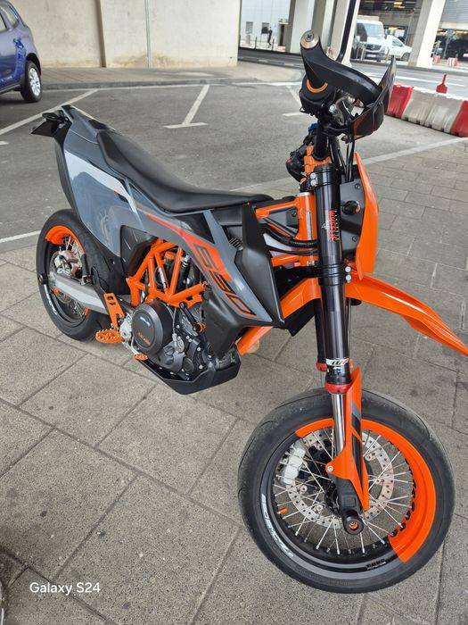 Ktm 690 smc r   2022 09
