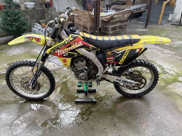 Dezmembrez / piese Suzuki RMZ250 2008 functional
