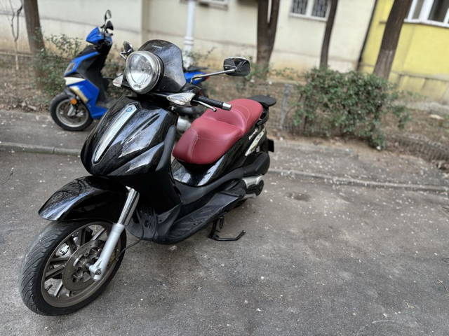 Scuter Piaggio Beverly 500 inmatriculat