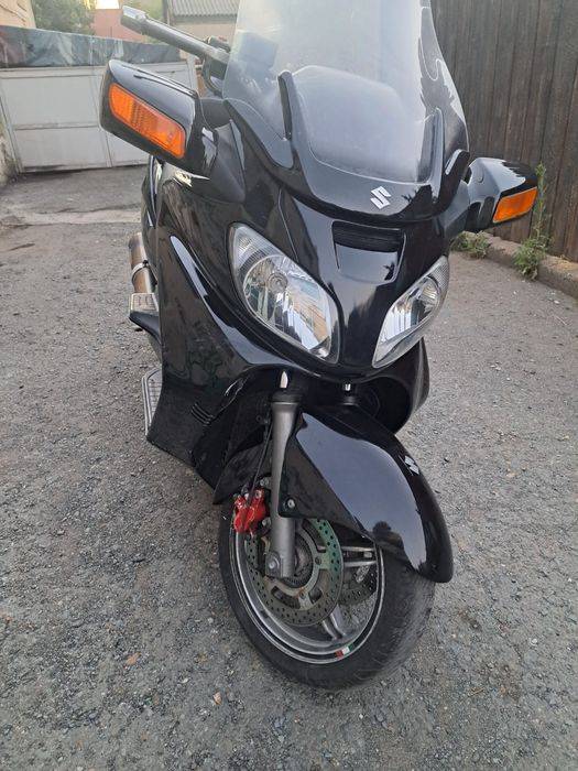 Vând Suzuki  Bergman de 600cc