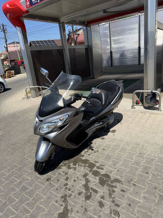 Suzuki burgman 400