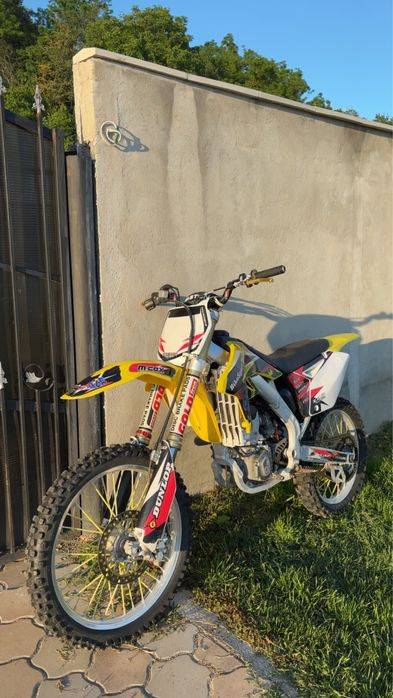 Suzuki rmz 250 2009 .