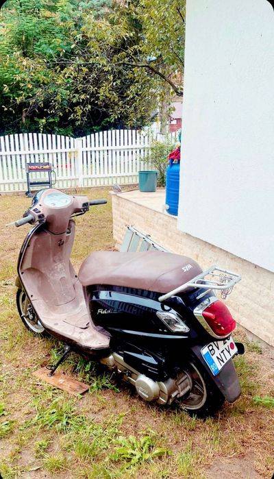 Motoscuter 125 negru
