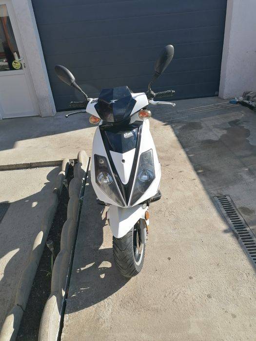 Scuter cu CI și ITP  Explorer 49cc l