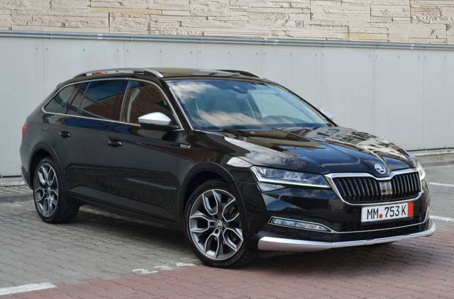 Skoda Superb 2.0 TDI / 4X4 / SCOUT / 2021 / Panoramic / CANTON