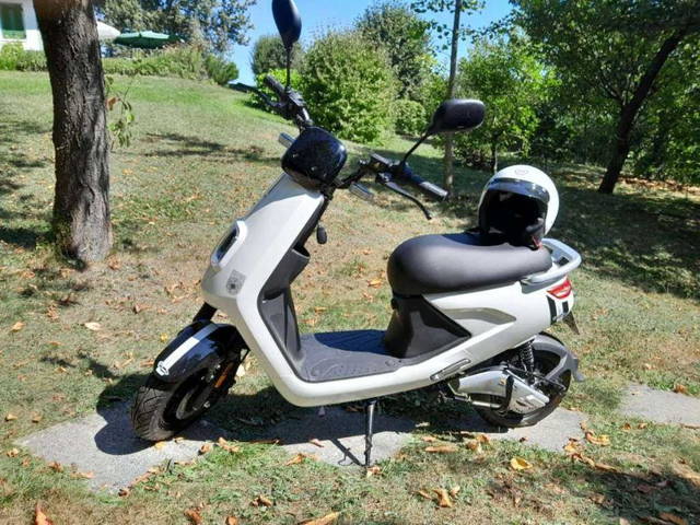 Scuter electric Doc Green