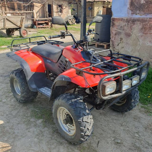 Vând ATV Linhai 270