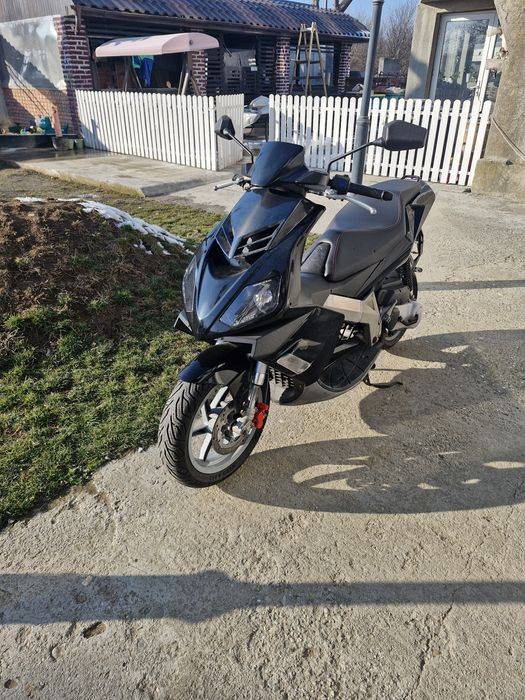 Scuter Derbi gp1
