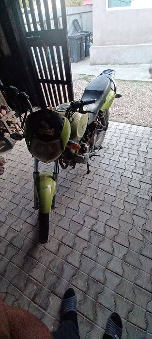 Motocicleta motor 125 în 4 timpi