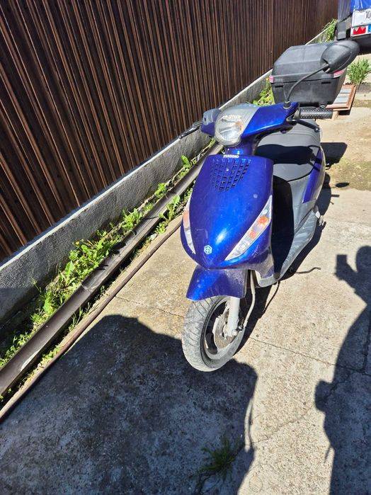 Scuter piaggio zip