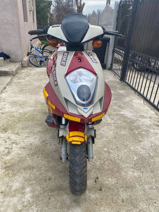 Vând scuter 49cc puțin negociabil