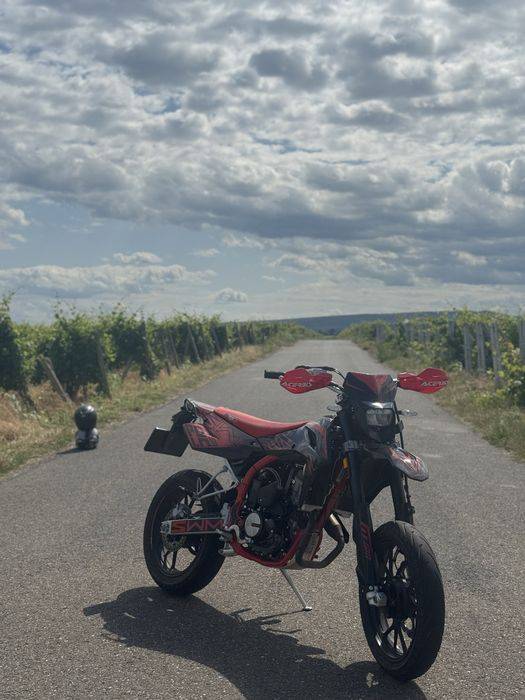 SWM SM125 2025 {nu-supermoto,cross,yamaha,husqvarna]