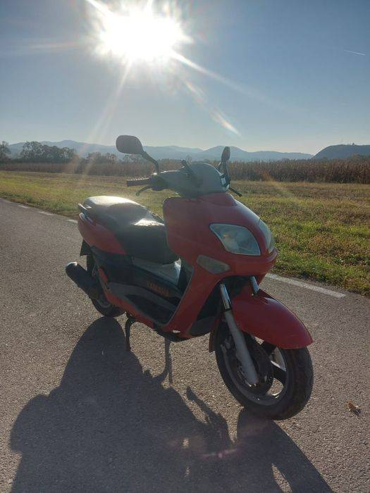 Vand scuter yamaha versity300
