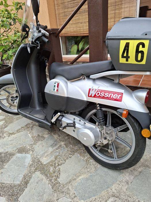 Vand scooter 50 cc ( 80 cc), 2 timpi,  unic propietar, km. 9400,  ITP