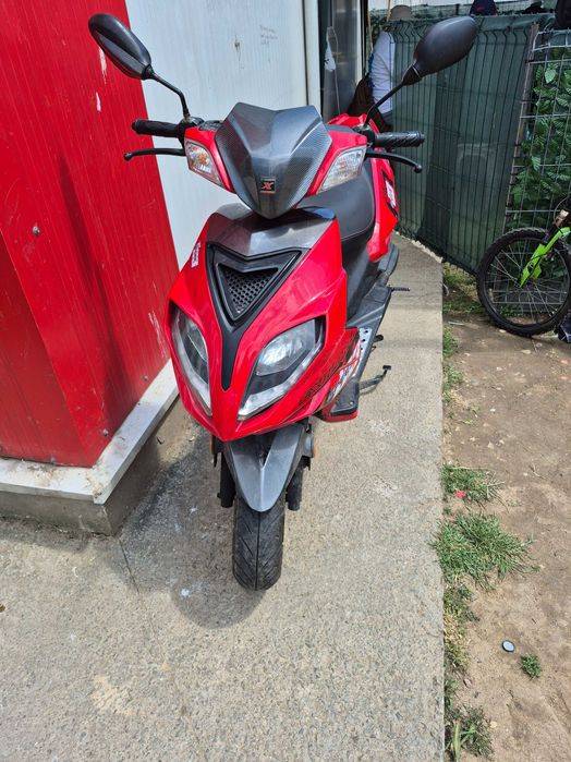 Vand scuter explorer  2800 ron