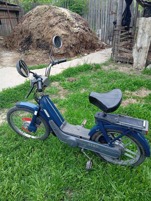 Piaggio ciao de vinzare250euro usor negociable motor original totul pe