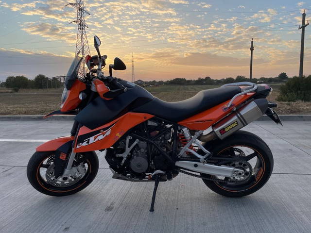 KTM 990 Supermoto